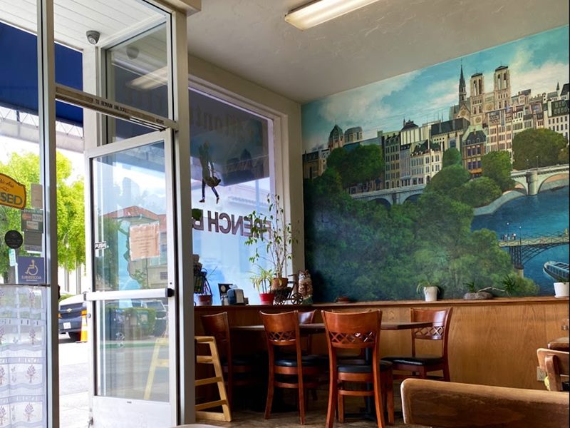 Paris Bakery Cafe interior